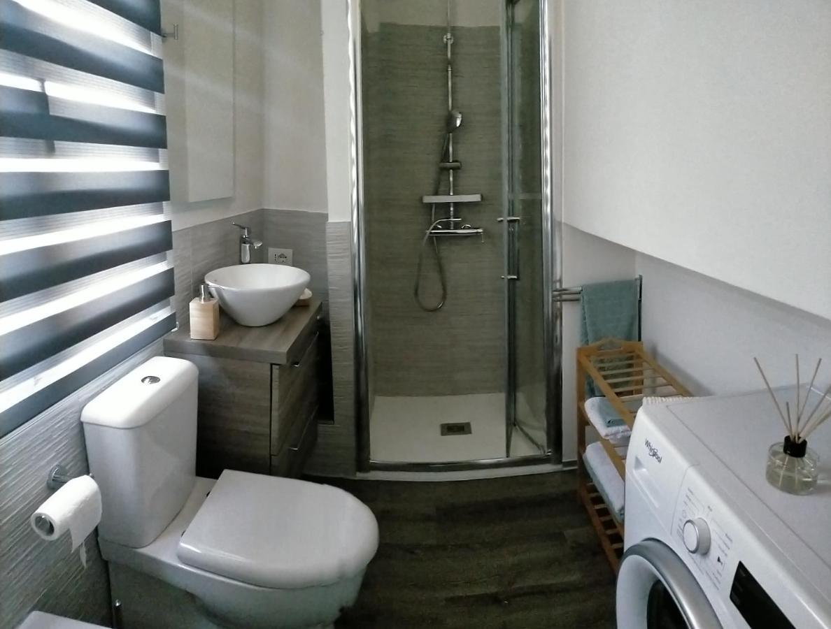 Kinghouse Apartment โดโมดอสโซลา ภายนอก รูปภาพ